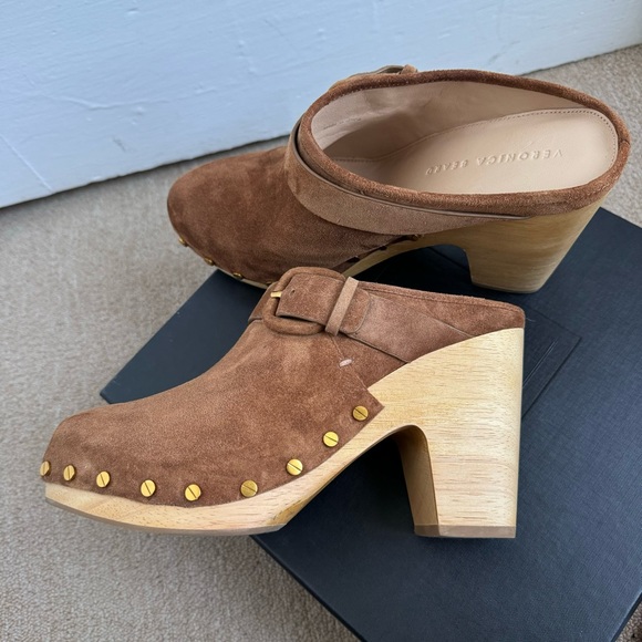 Veronica Beard
Women's Dacey Buckled Strap Clogs Sz 9,5 - Picture 9 of 10